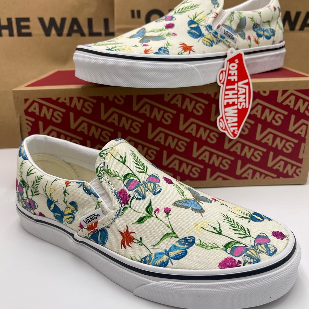 Vans Men's Classic Slip-On Butterfly Floral Marshmallow Sneakers
VN0A5AO8UC0